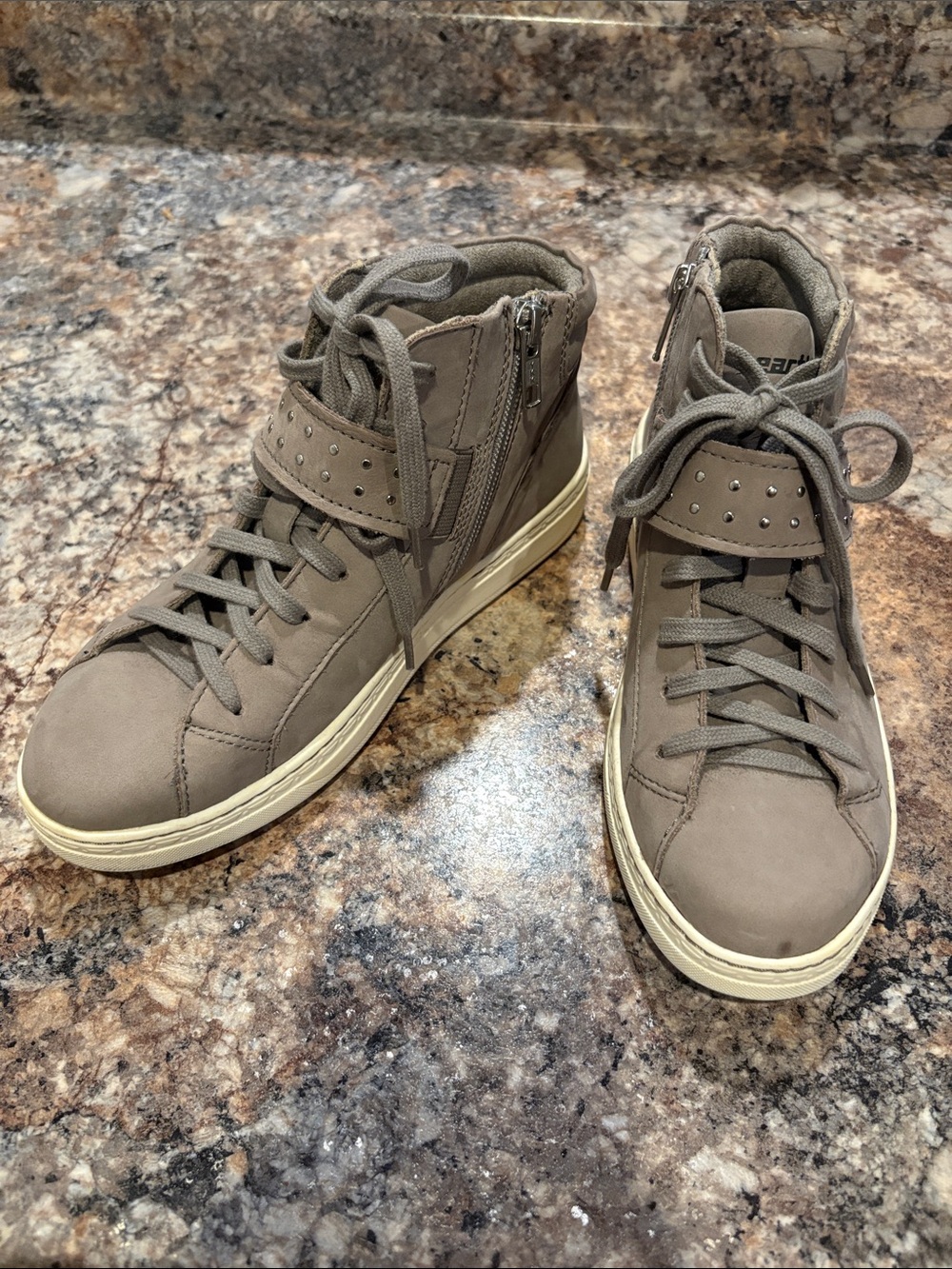 Earth Women's High-Top Sneakers in gray with Cream Sole